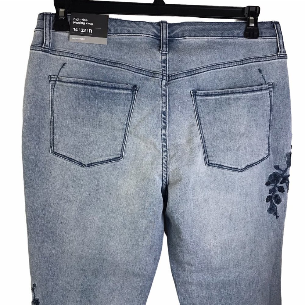 NWT - MOSSIMO Denim - High Rise Jegging Crop with Floral Embroidered - Picture 4 of 13